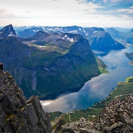 Leilighet I Hjertet Av Sunnmore! Sykkylven Extérieur photo