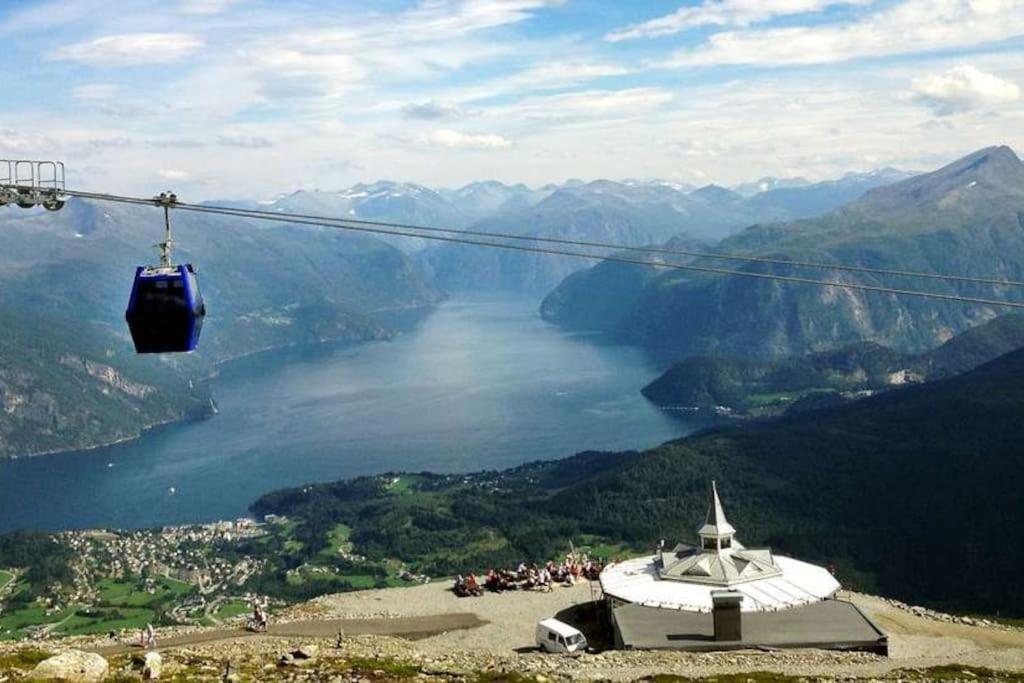 Leilighet I Hjertet Av Sunnmore! Sykkylven Extérieur photo